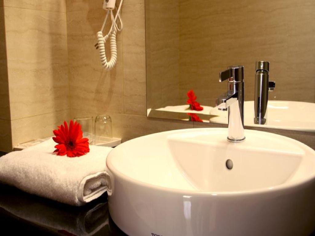Lac Vien Hotel Хошимин Стая снимка